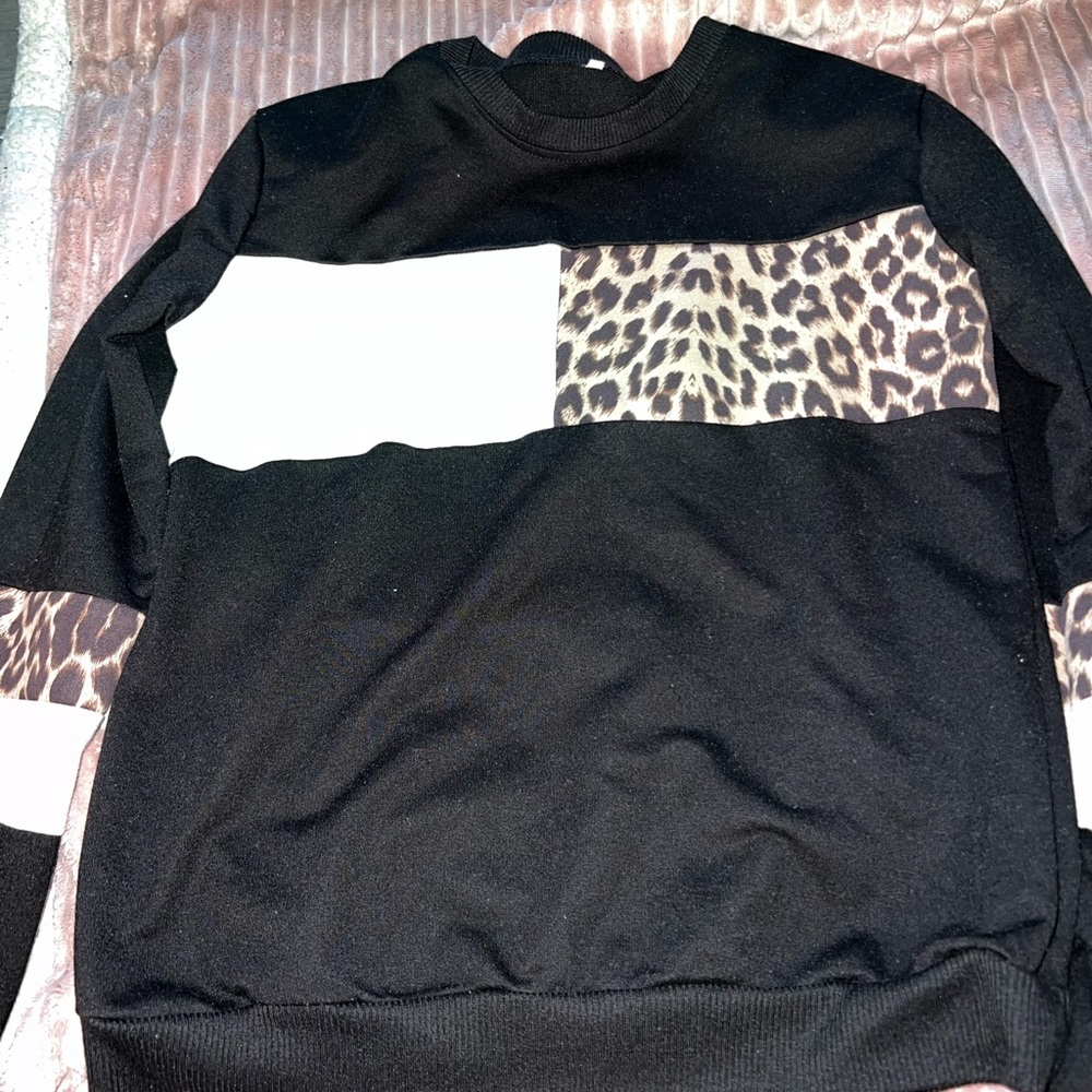 Cheetah print crew neck